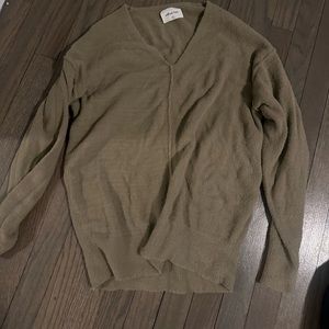Aritzia hush v neck sweater